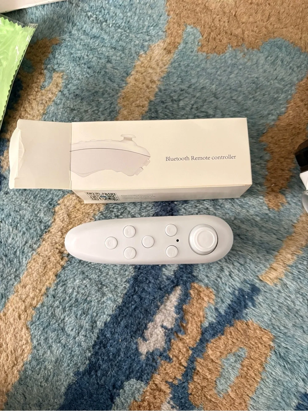 Xiaozhai Z4 Virtual Reality VR Glasses Headset with Bluetooth Remote